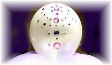 Adhesive Dress Compensation